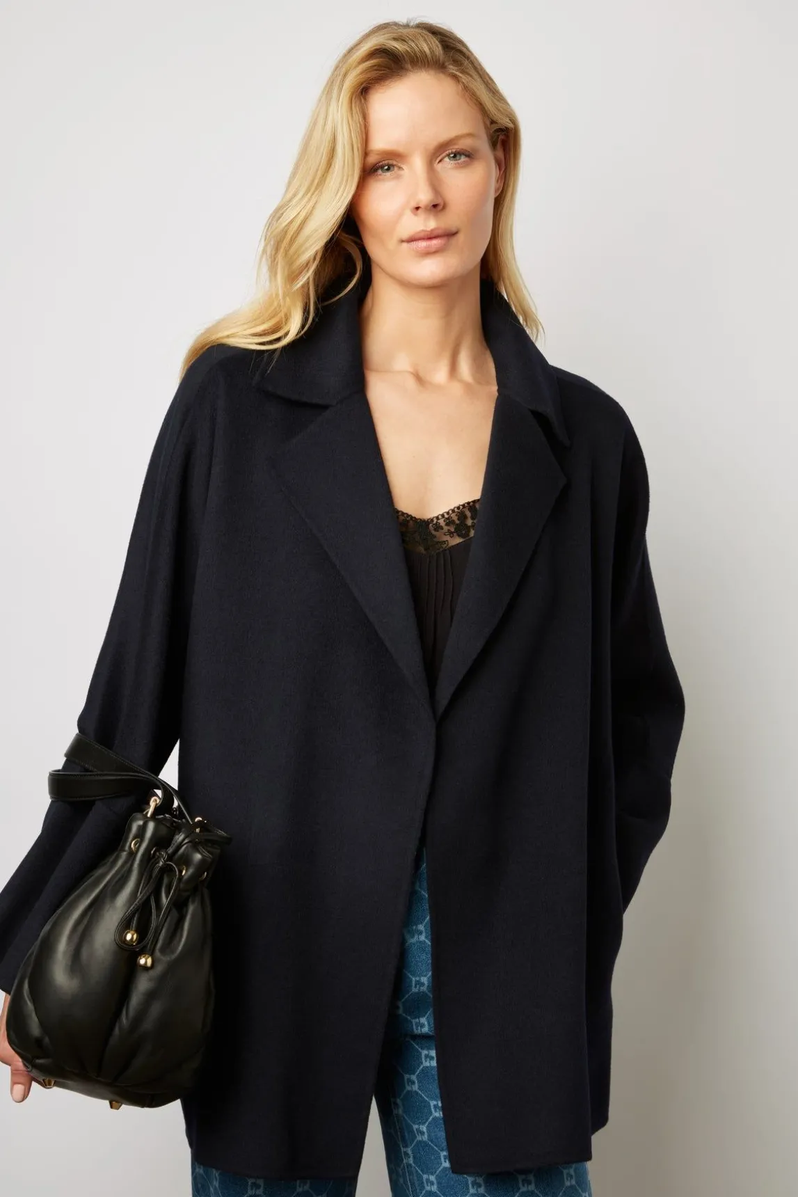 Manteau Court En Laine Fine Marine - Noranne