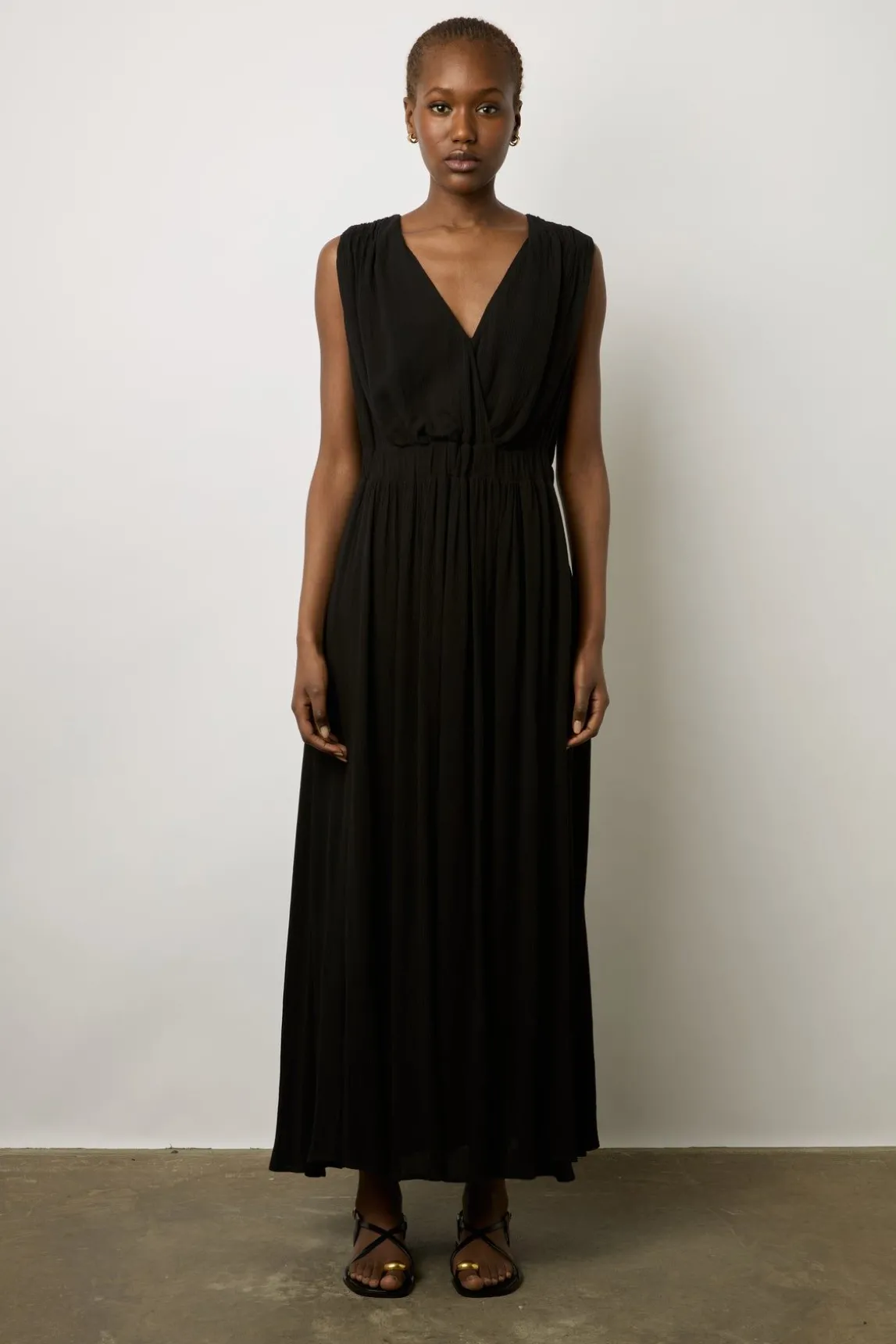 Robe Longue Sans Manche Noir - Elvina