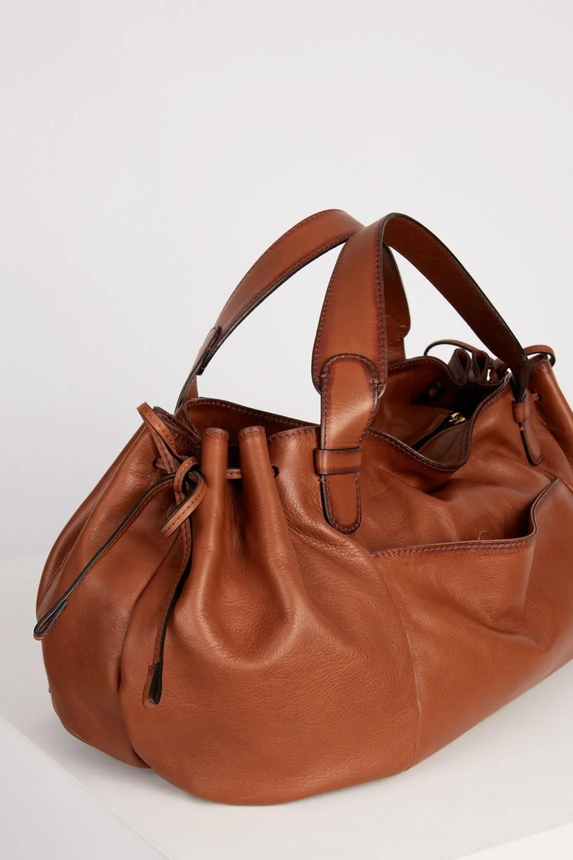 Sac A Main En Cuir De Veau Camel - Rebelle Gd